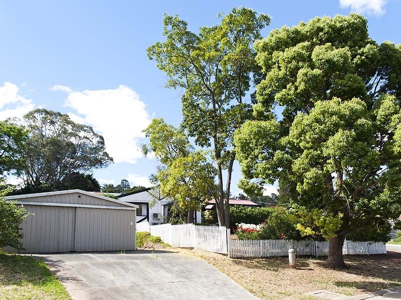 12 Carawatha Avenue, Mount Nasura WA 6112