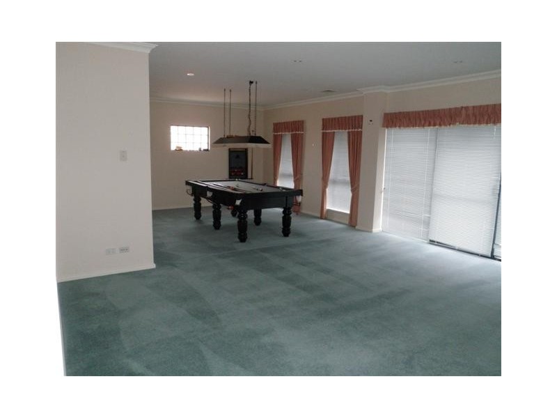 24 Santavea Mews, Halls Head WA 6210