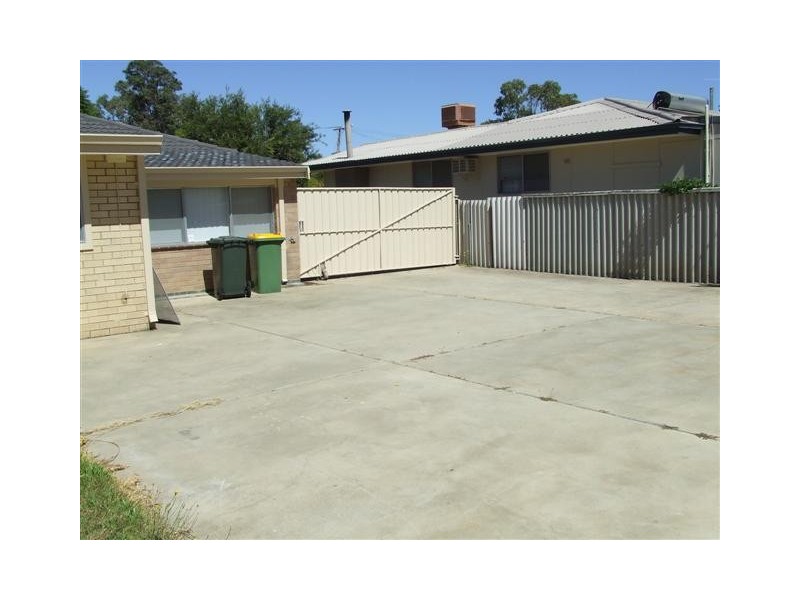 18 Kallang Road, Coodanup WA 6210
