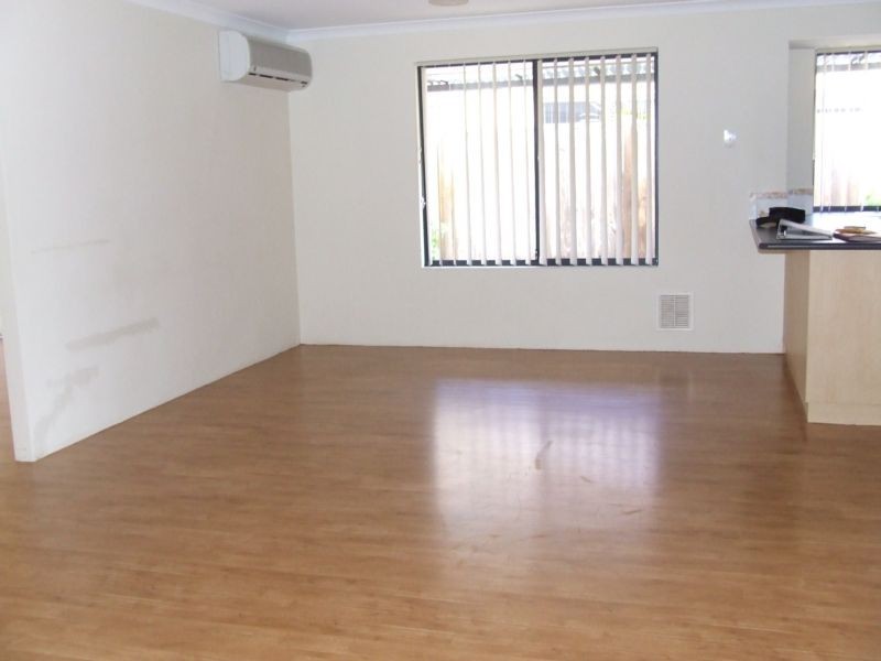 6 Tingle Way, Halls Head WA 6210