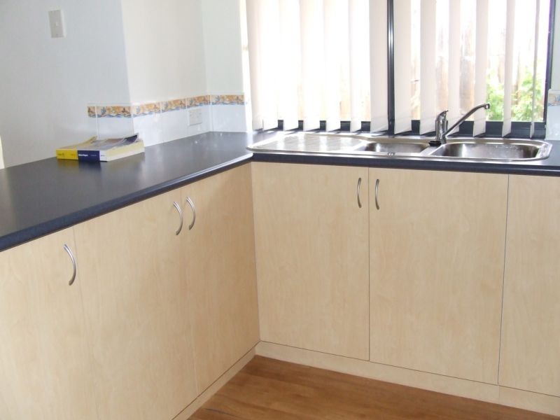 6 Tingle Way, Halls Head WA 6210