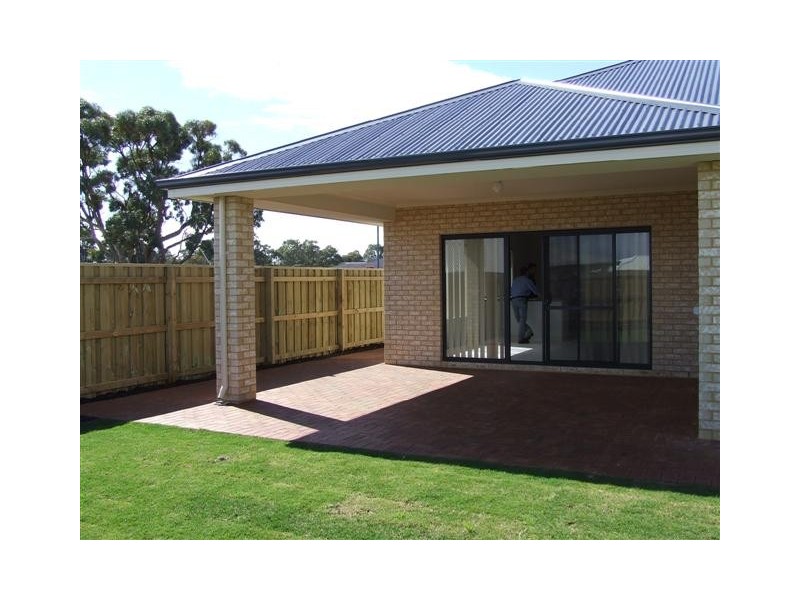 40 Carissa Turn, Halls Head WA 6210