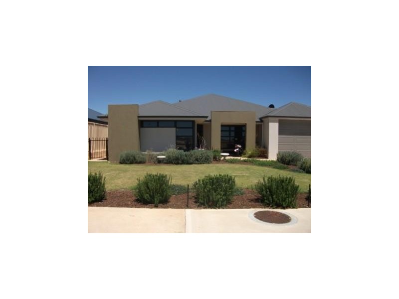 16 Cawana Parkway, Meadow Springs WA 6210