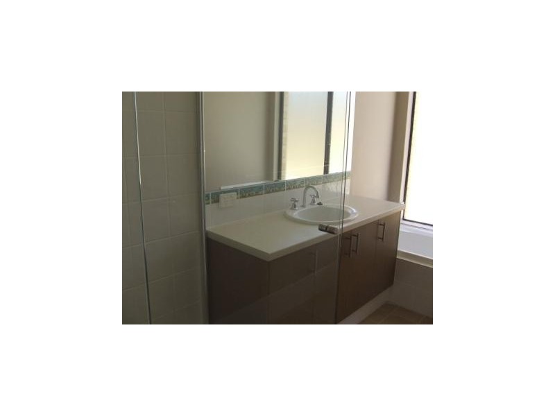 16 Cawana Parkway, Meadow Springs WA 6210