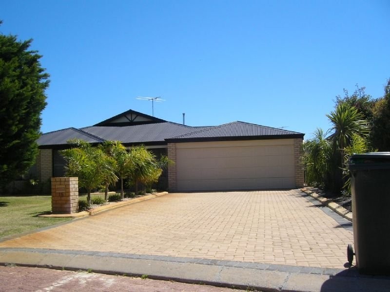 15 Lilac Green, Halls Head WA 6210