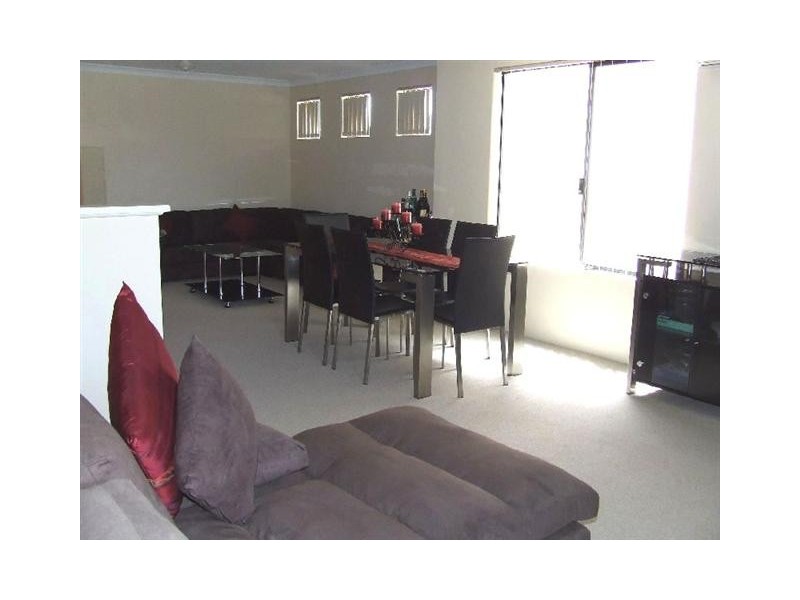 17/27 Meadow Springs Drive, Meadow Springs WA 6210