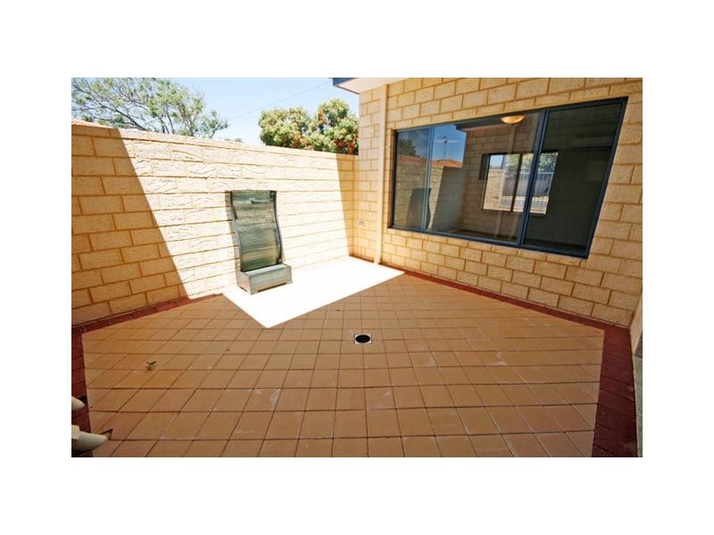 2/54 Davey Street, Mandurah WA 6210