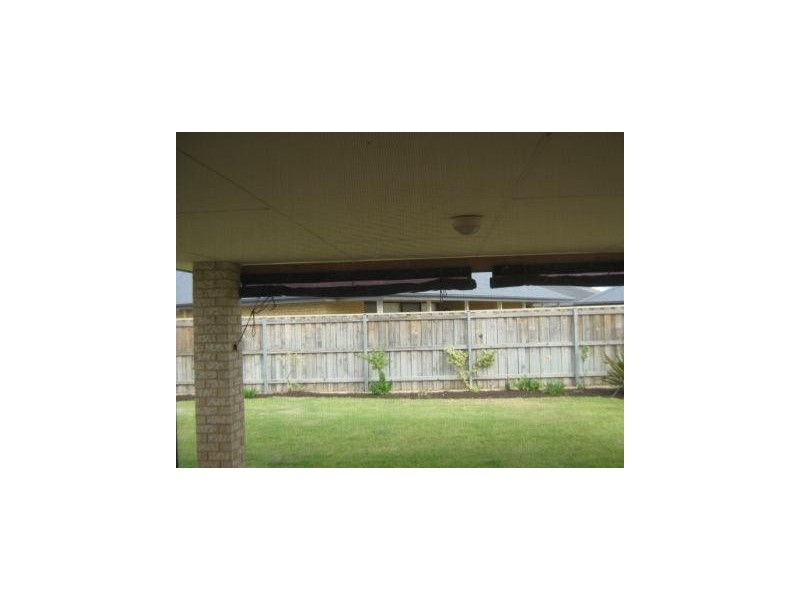 42 Carissa Turn, Halls Head WA 6210