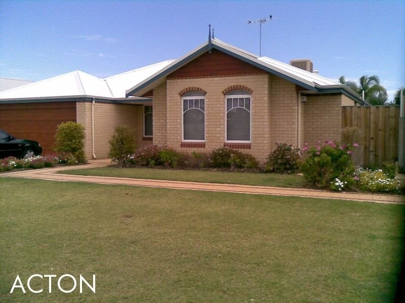 186 Peelwood Parade, Halls Head WA 6210