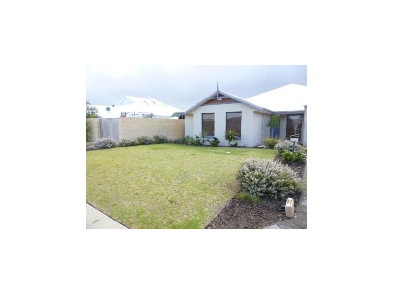 98 Hudson Drive, Dudley Park WA 6210