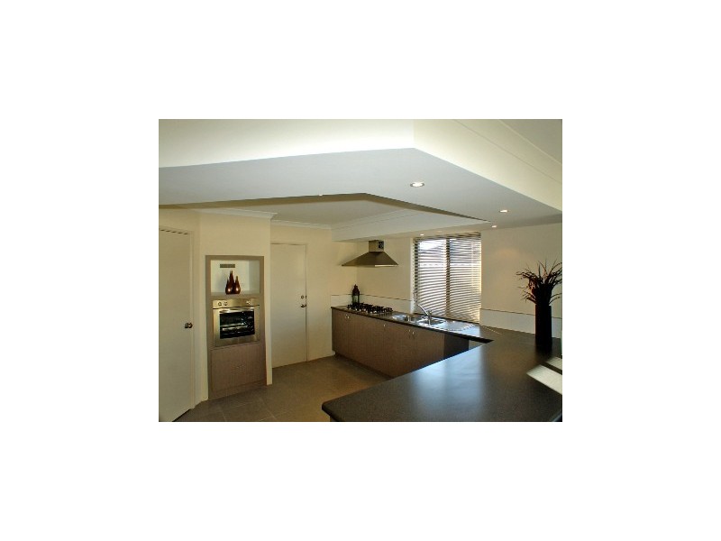 1 Adela Bend, Lakelands WA 6180