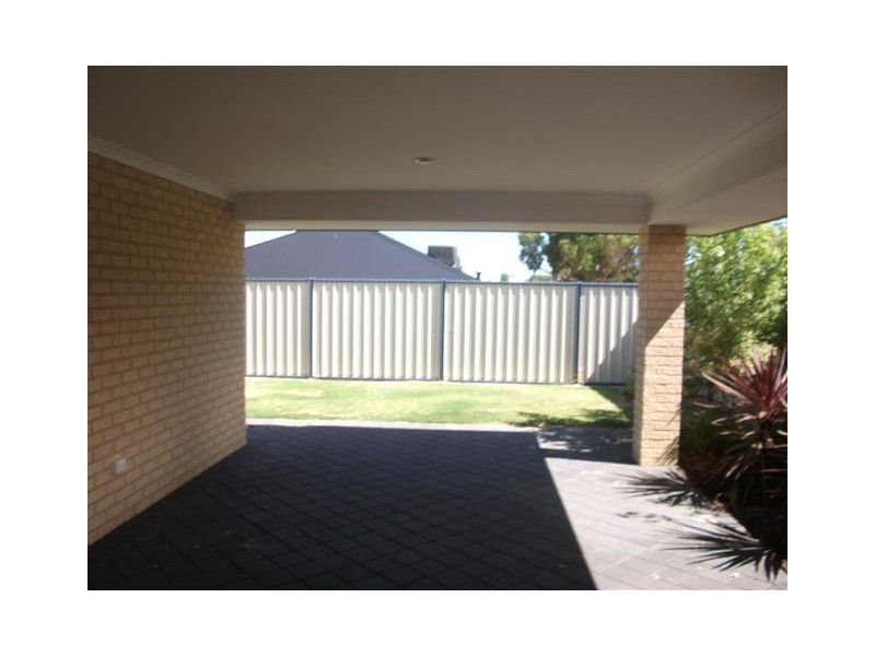 3 Philmont Way, Meadow Springs WA 6210