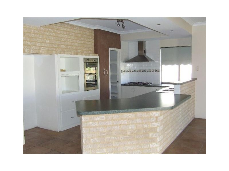 31 Lord Hobart Drive, Madora Bay WA 6210