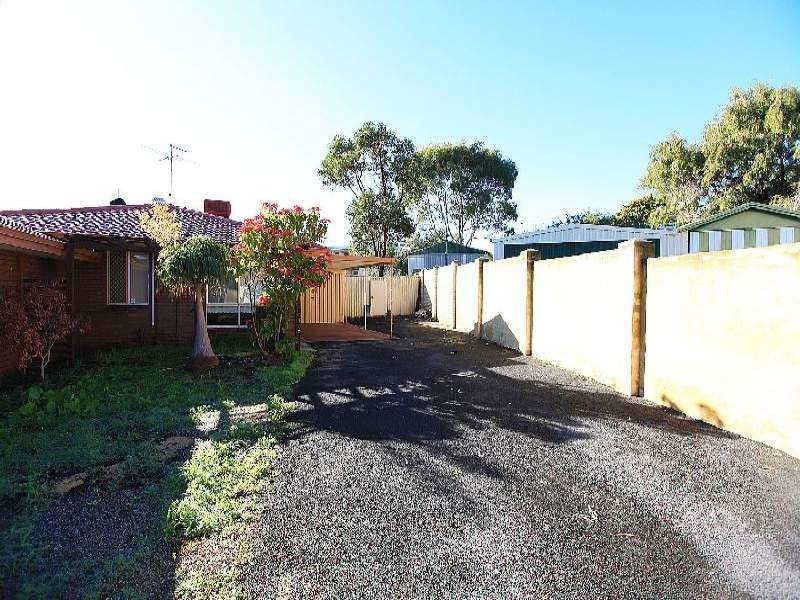 7B Scrivener Place, Halls Head WA 6210