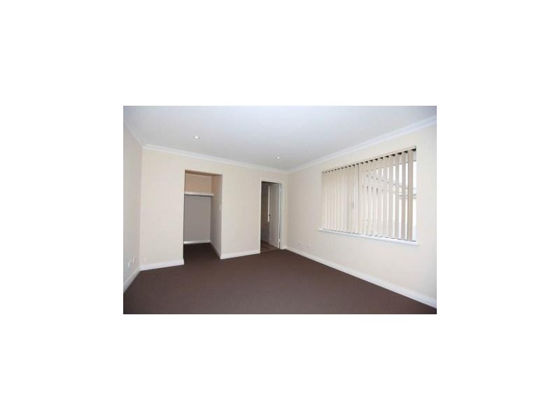 2/13 Clyde Place, Mandurah WA 6210
