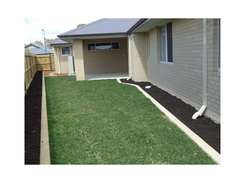 94 Hudson Drive, Dudley Park WA 6210