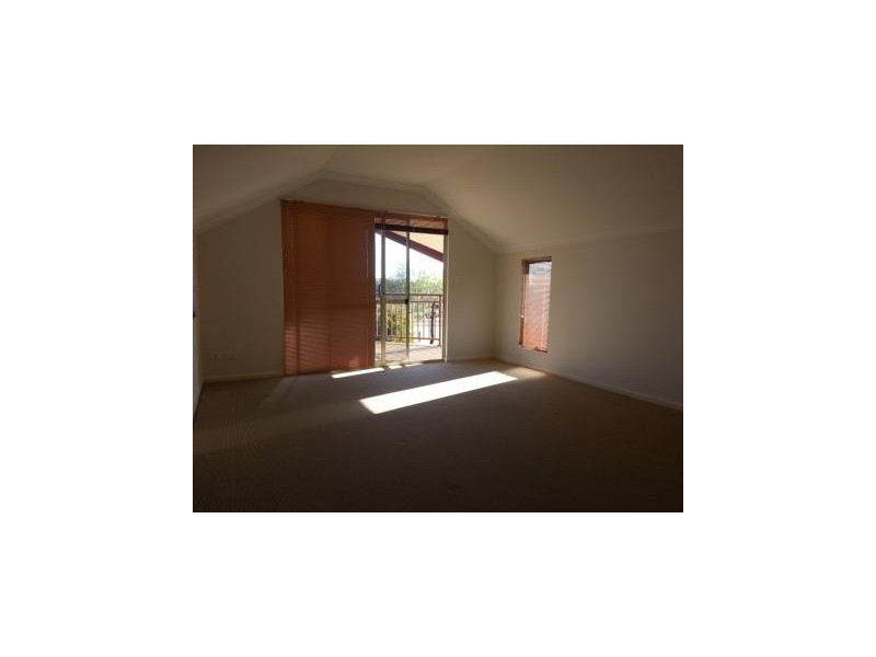 61 Darwin Terrace, Dudley Park WA 6210