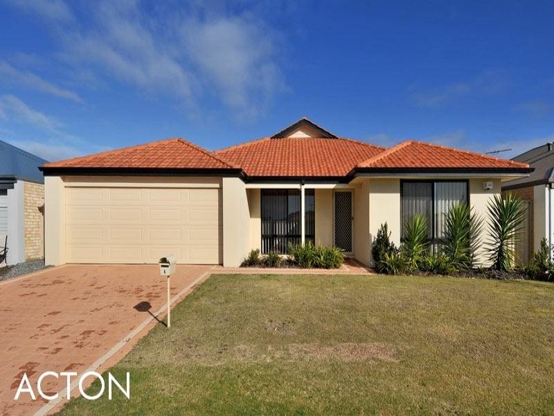 4 Torquay Way, Secret Harbour WA 6173