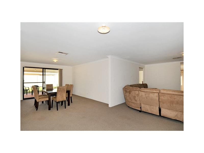 4 Torquay Way, Secret Harbour WA 6173