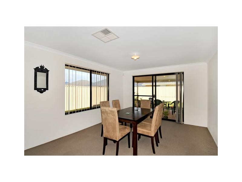 4 Torquay Way, Secret Harbour WA 6173