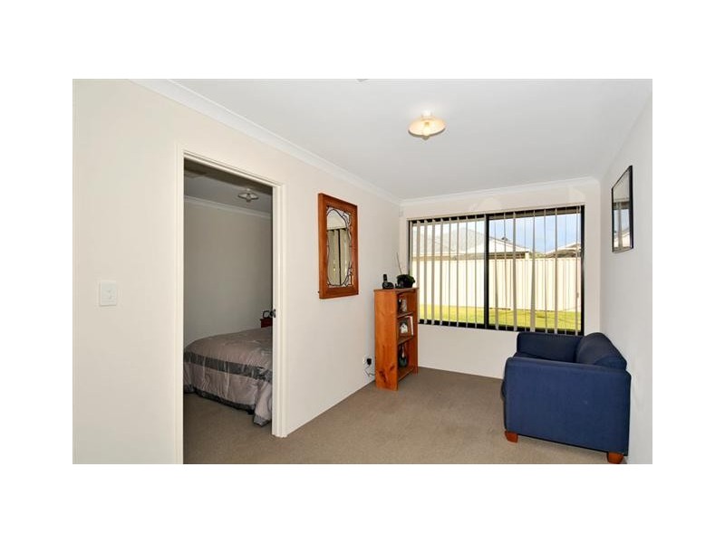 4 Torquay Way, Secret Harbour WA 6173