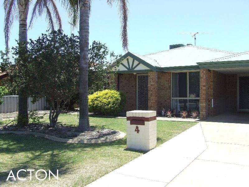 4 Lambourne Place, Halls Head WA 6210