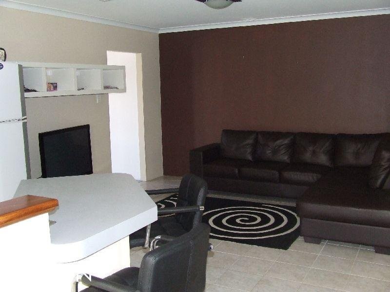 4 Lambourne Place, Halls Head WA 6210