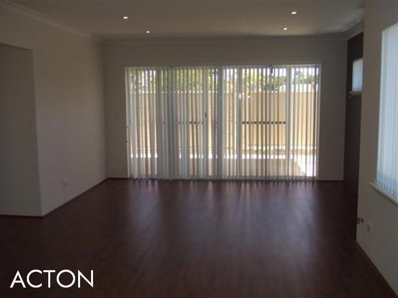2 Illyarrie Avenue, Falcon WA 6210