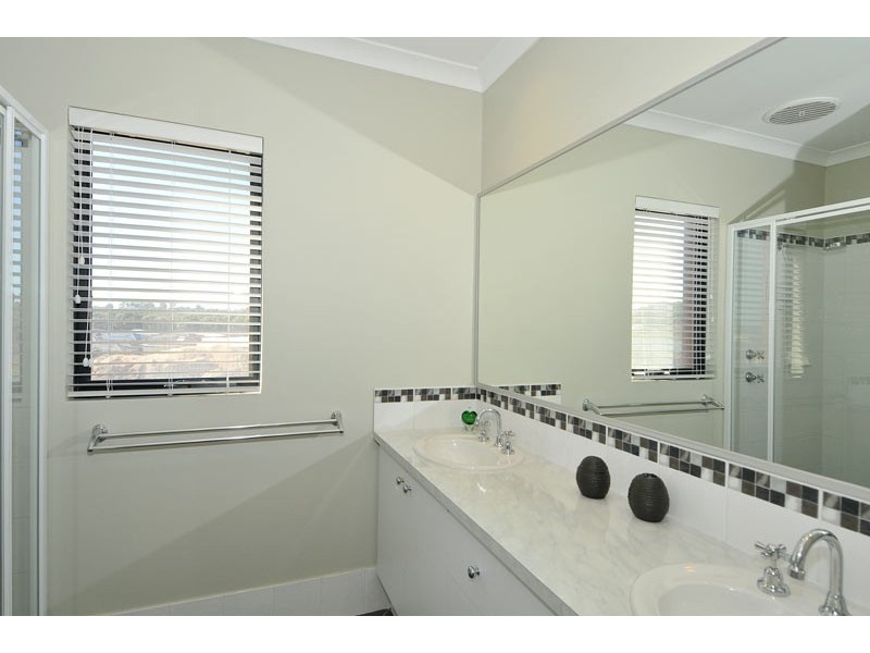 2 Cranbrook Crescent, Dawesville WA 6211