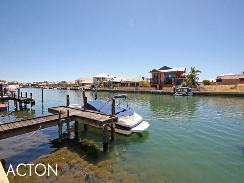 25 Starfire Close, Halls Head WA 6210