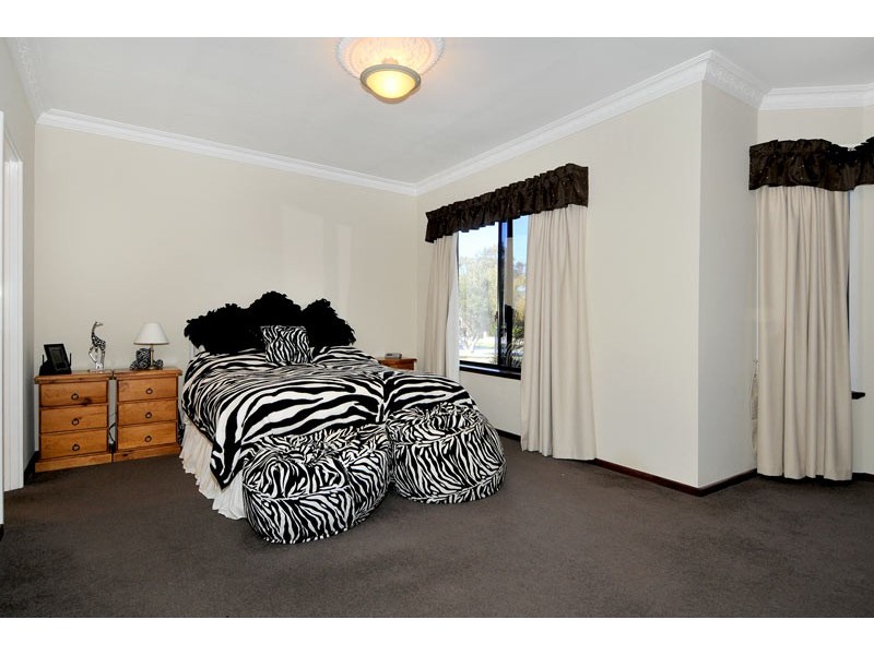 28 Clydesdale Drive, Greenfields WA 6210