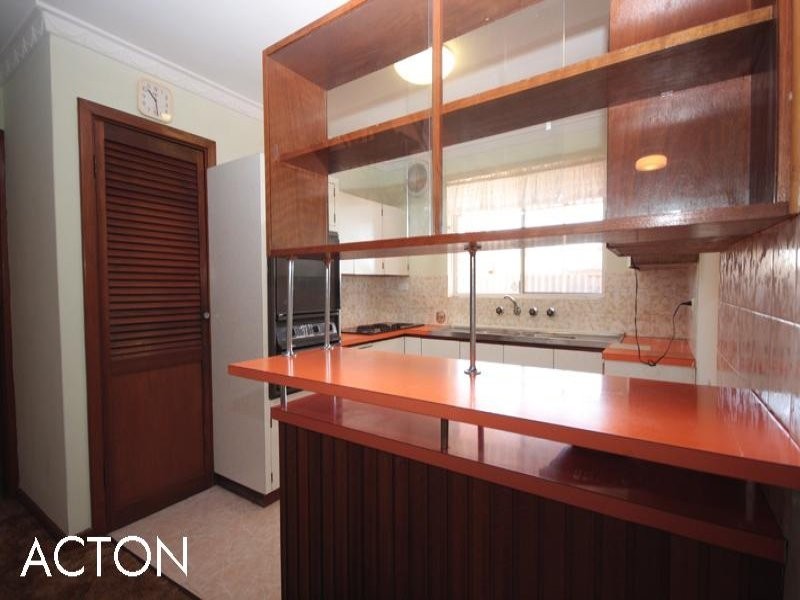 1 Carter Street, Halls Head WA 6210