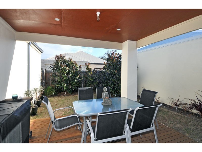 27 Pacifica Way, Dudley Park WA 6210