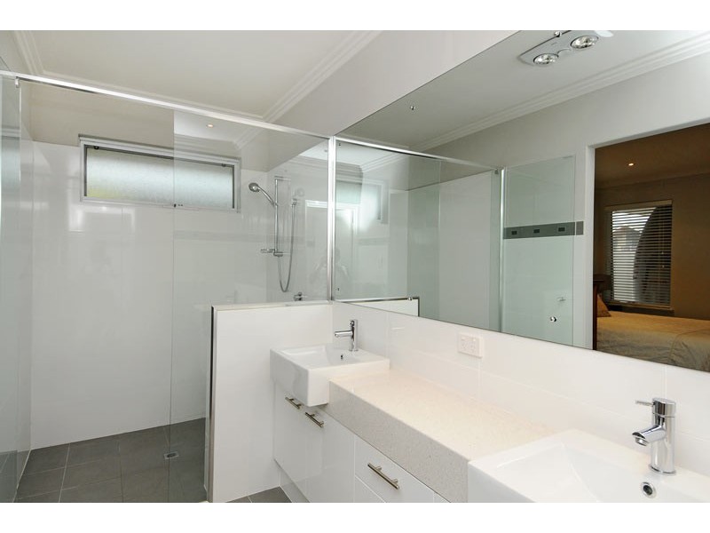 17 Twilight Court, Dudley Park WA 6210