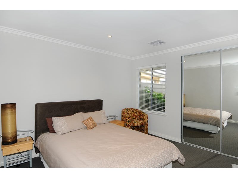 17 Twilight Court, Dudley Park WA 6210