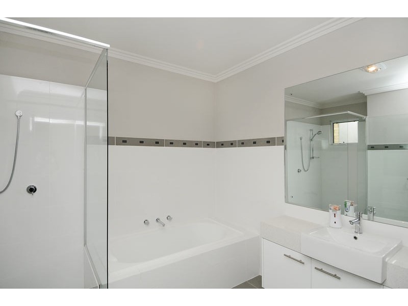 17 Twilight Court, Dudley Park WA 6210