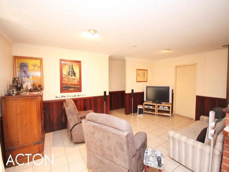 52 Minderoo Crescent, Golden Bay WA 6174
