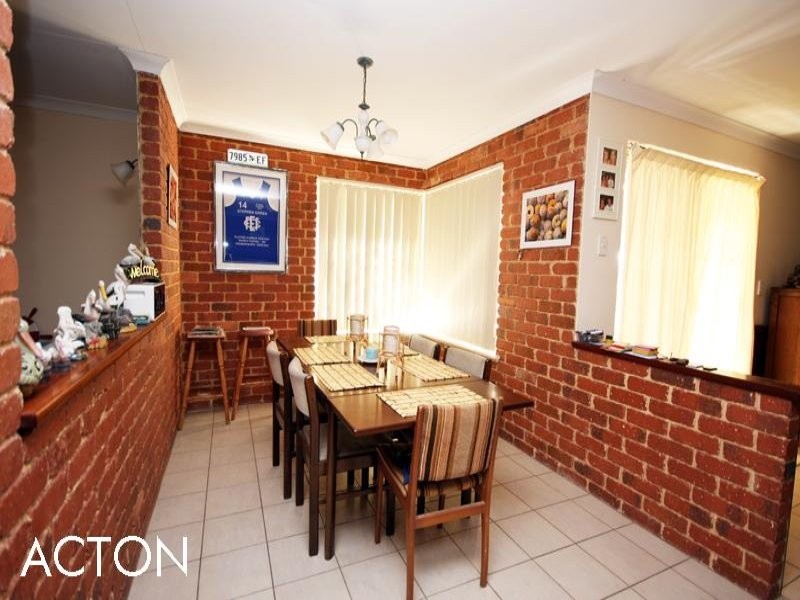 52 Minderoo Crescent, Golden Bay WA 6174