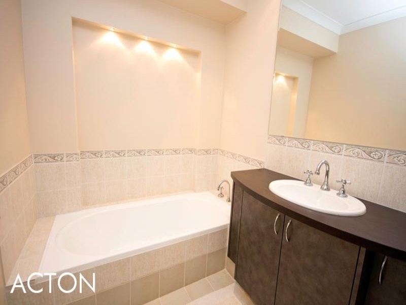 18 Isabellas Way, Erskine WA 6210