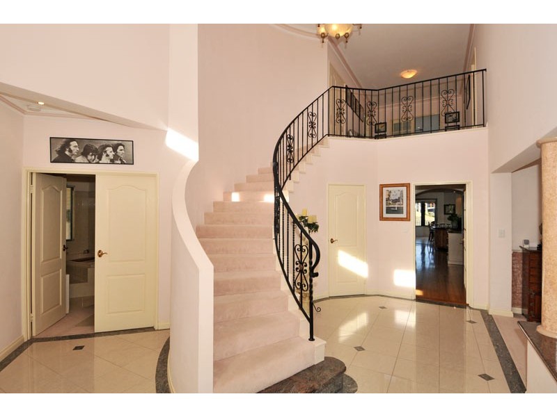 23 Finistere Island Retreat, Halls Head WA 6210