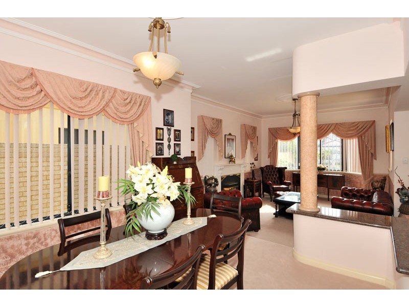 23 Finistere Island Retreat, Halls Head WA 6210