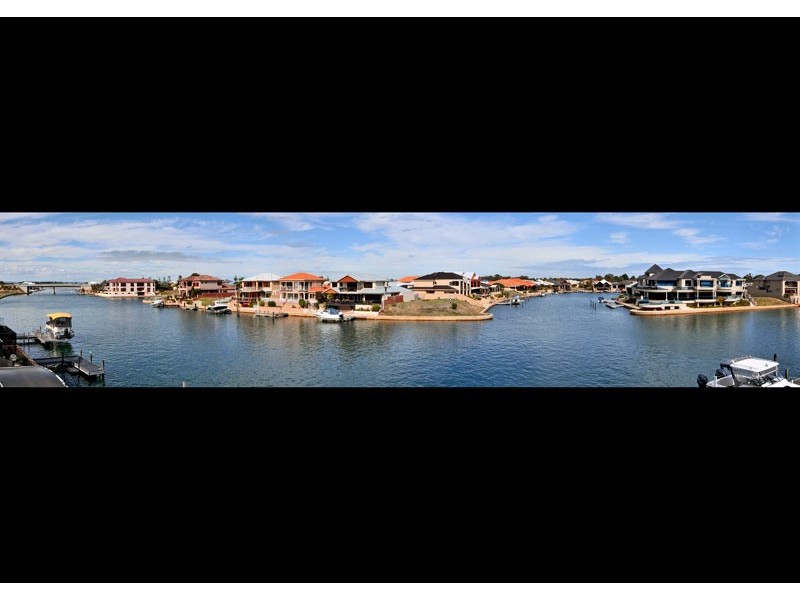 23 Finistere Island Retreat, Halls Head WA 6210