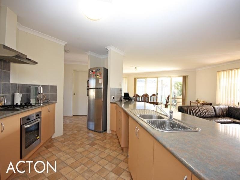 12 Tarragon Way, Falcon WA 6210