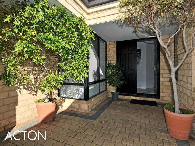 67 Ronsard Drive, San Remo WA 6210