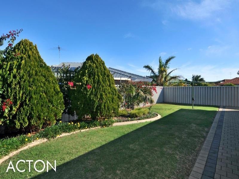 67 Ronsard Drive, San Remo WA 6210