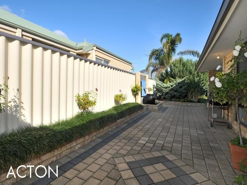 67 Ronsard Drive, San Remo WA 6210