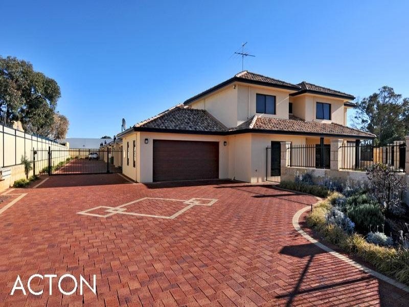 2/21 Pebble Beach Boulevard, Meadow Springs WA 6210