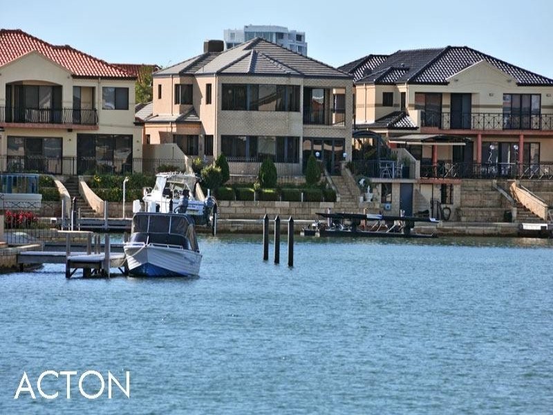 23 Finistere Island Retreat, Halls Head WA 6210