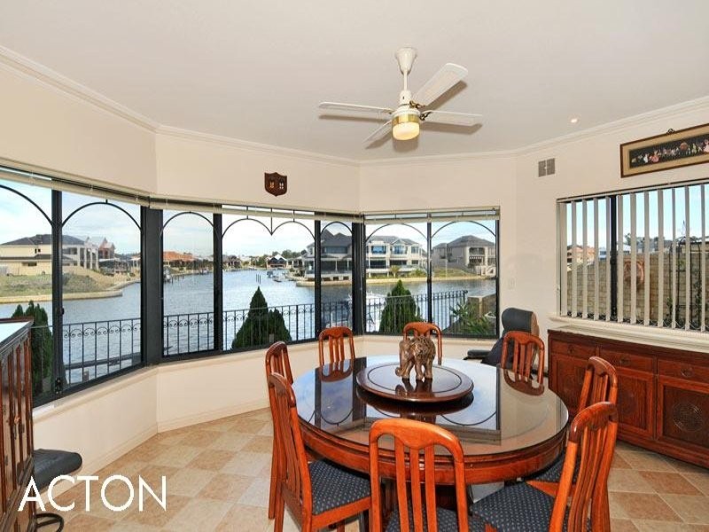 23 Finistere Island Retreat, Halls Head WA 6210