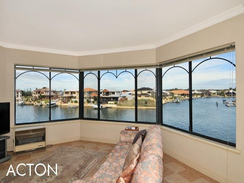 23 Finistere Island Retreat, Halls Head WA 6210